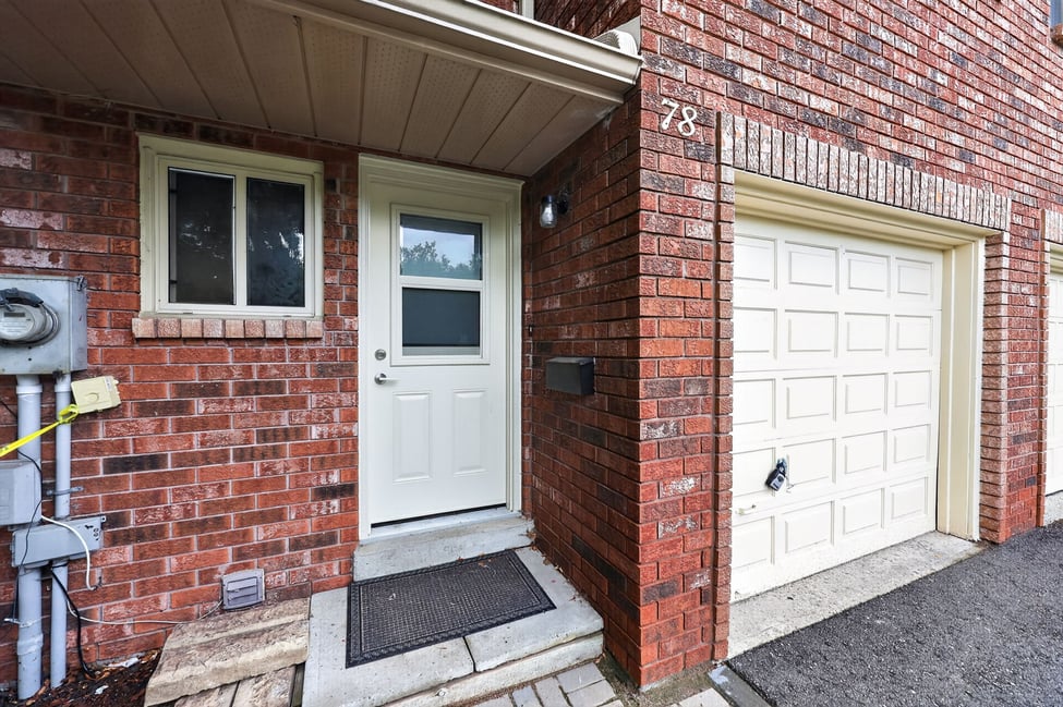 SOLD - Perfect Starter Home in Central Barrie