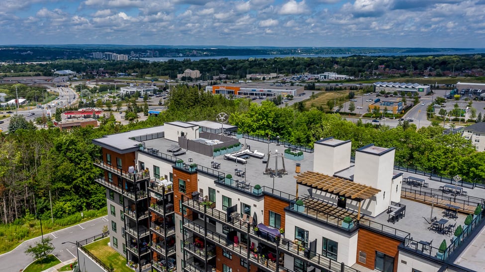SOLD - Modern and quiet 2 bedroom 2 bathroom in the Gallery Condominums in Barrie