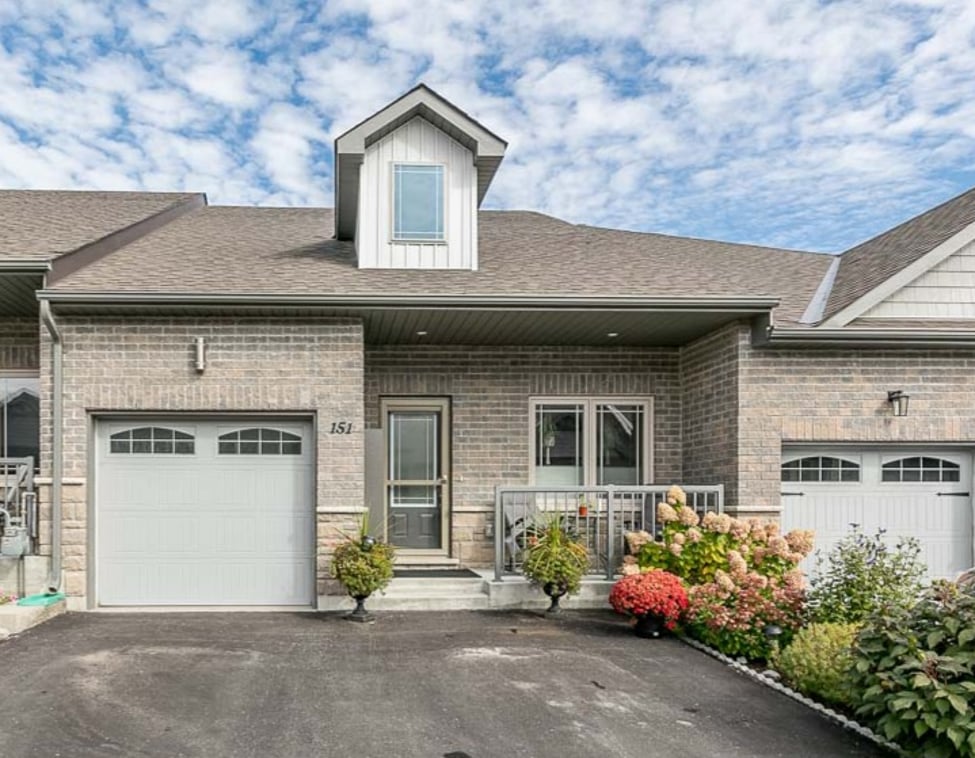 SOLD - Rare 2 bedroom condo townhouse in North Lake Village in Orillia