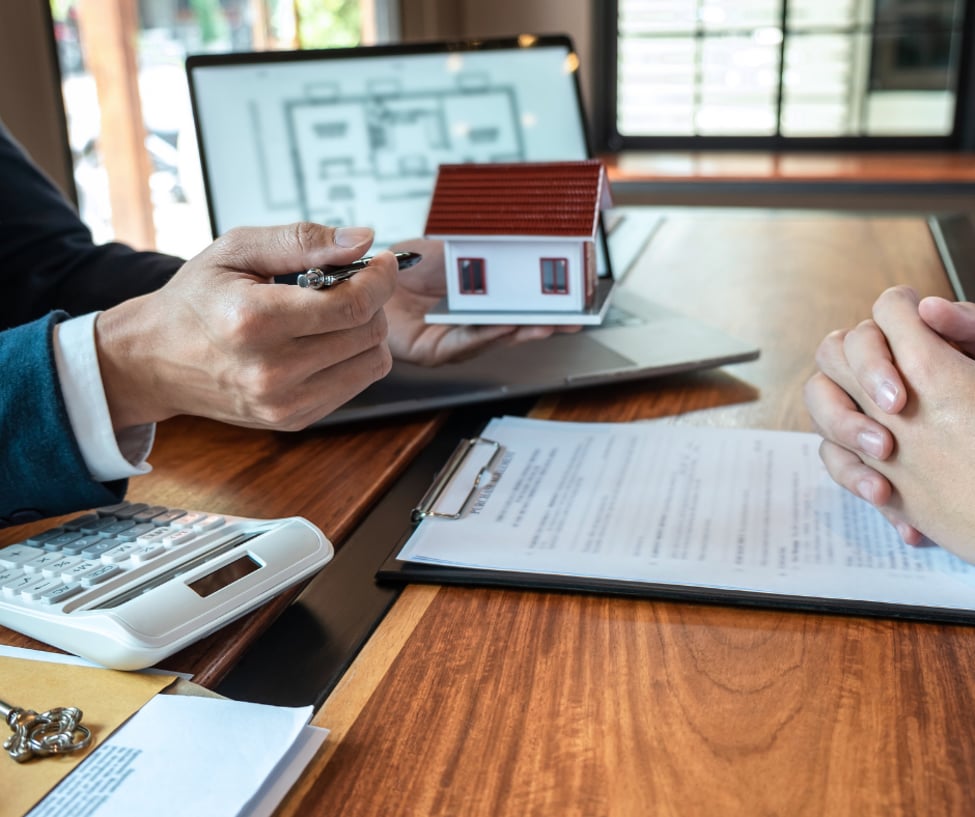 Should You Sell Your Home Before Buying Your Next One? 