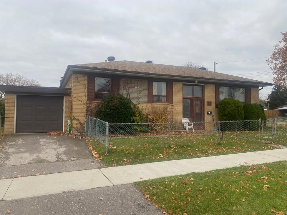 Just listed - 32 Jeffcoat Drive, Toronto