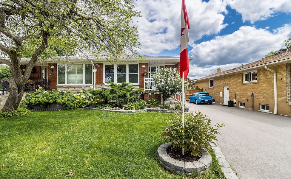 59 Vanguard Dr