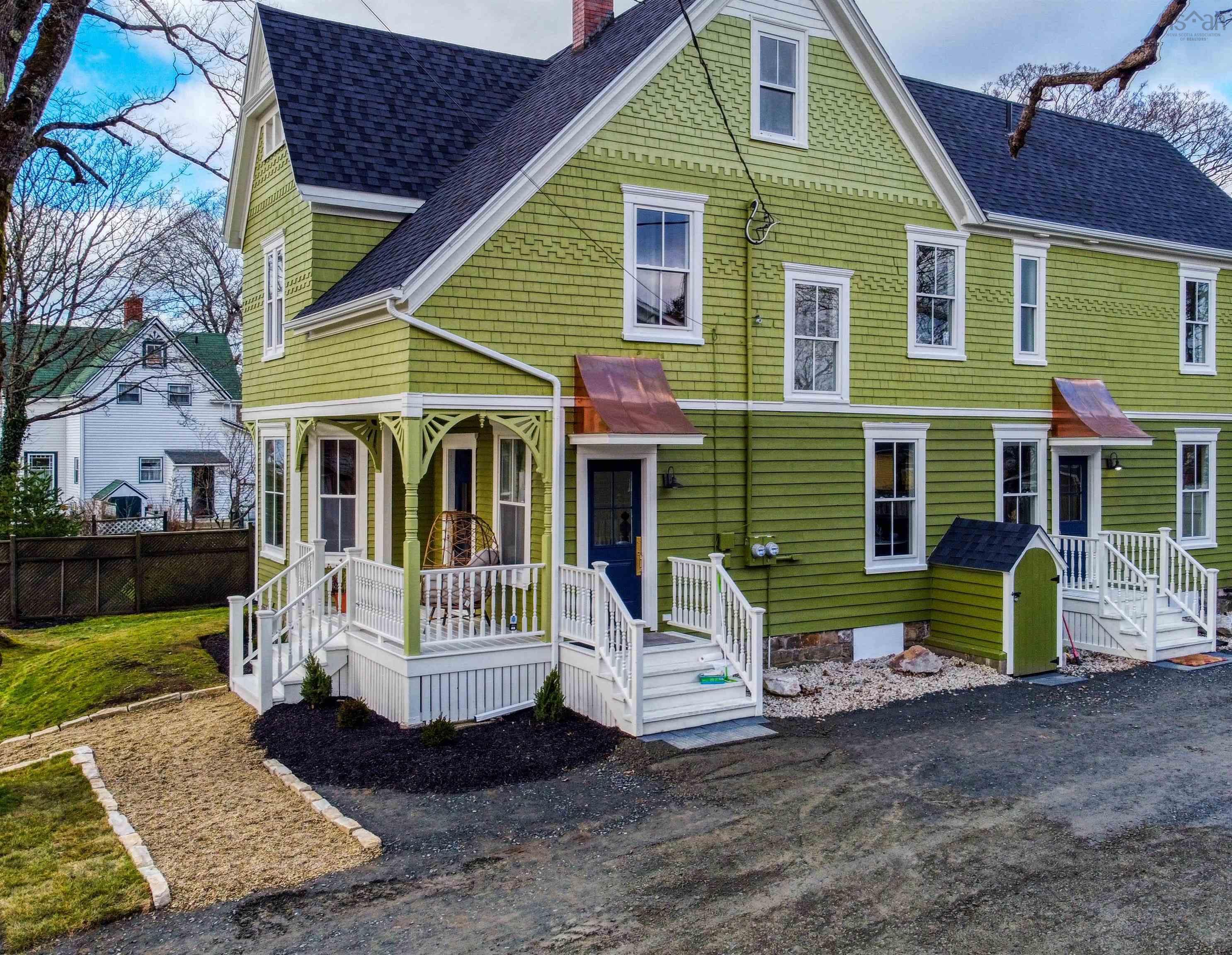 52 King St. 