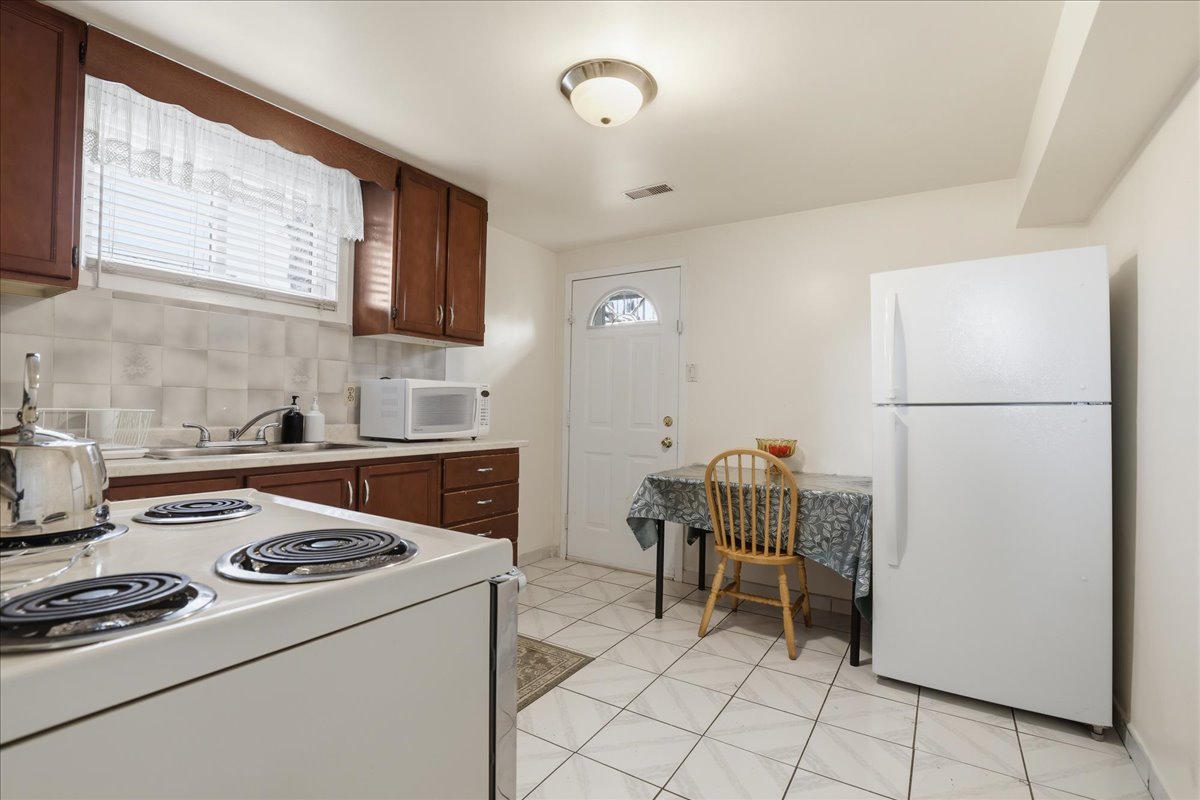 43 Faial Road