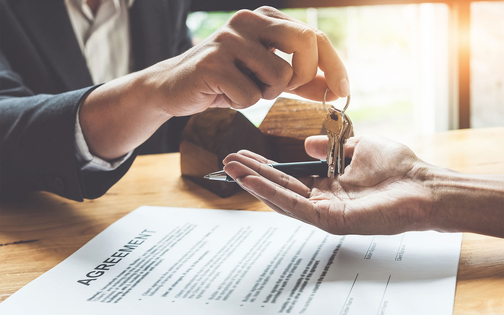Lease Your Unit Hassle-Free with Our Expert Rental Management Services