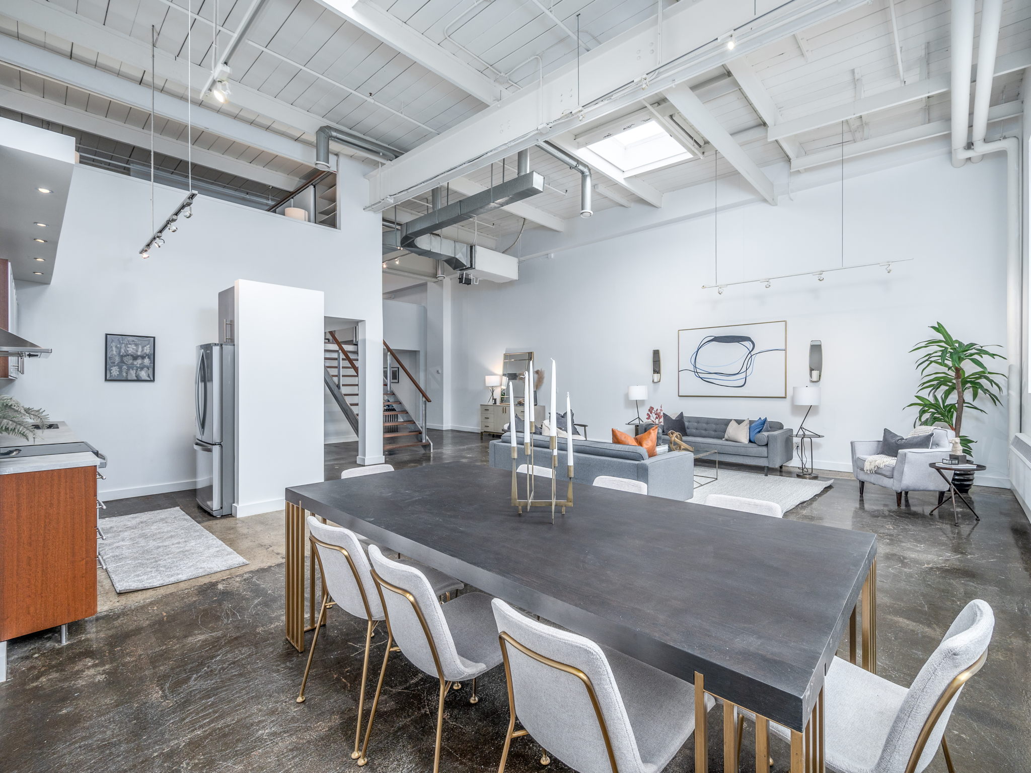 2-web-or-mls-109 - 326 Carlaw-2