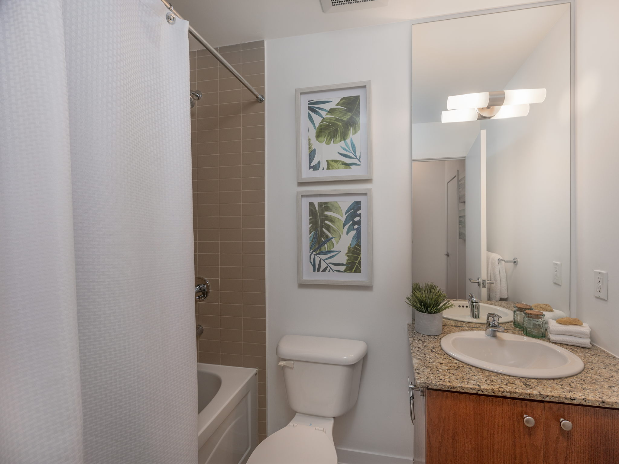 9-web-or-mls-410 - 201 Carlaw-9