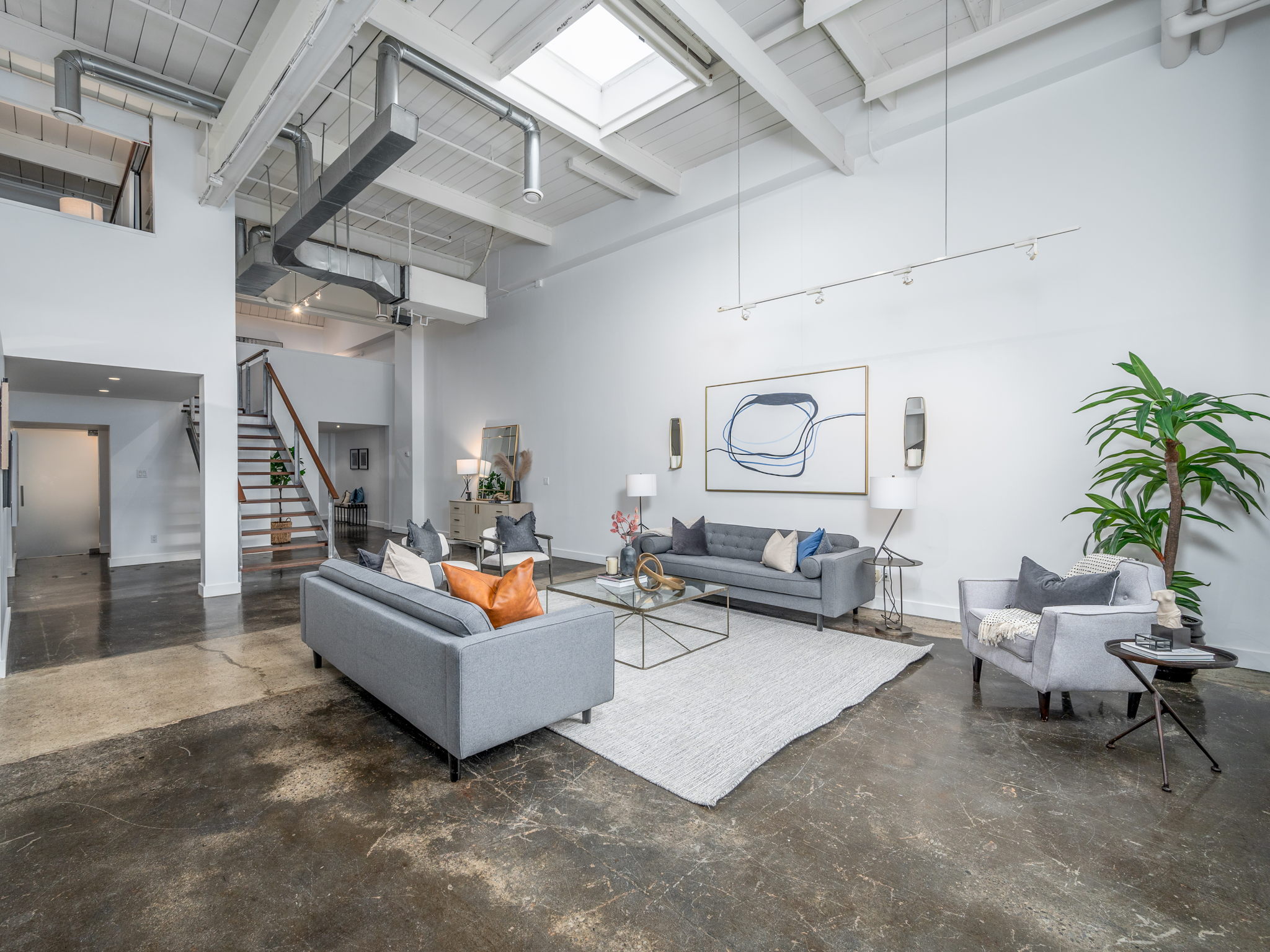 5-web-or-mls-109 - 326 Carlaw-5