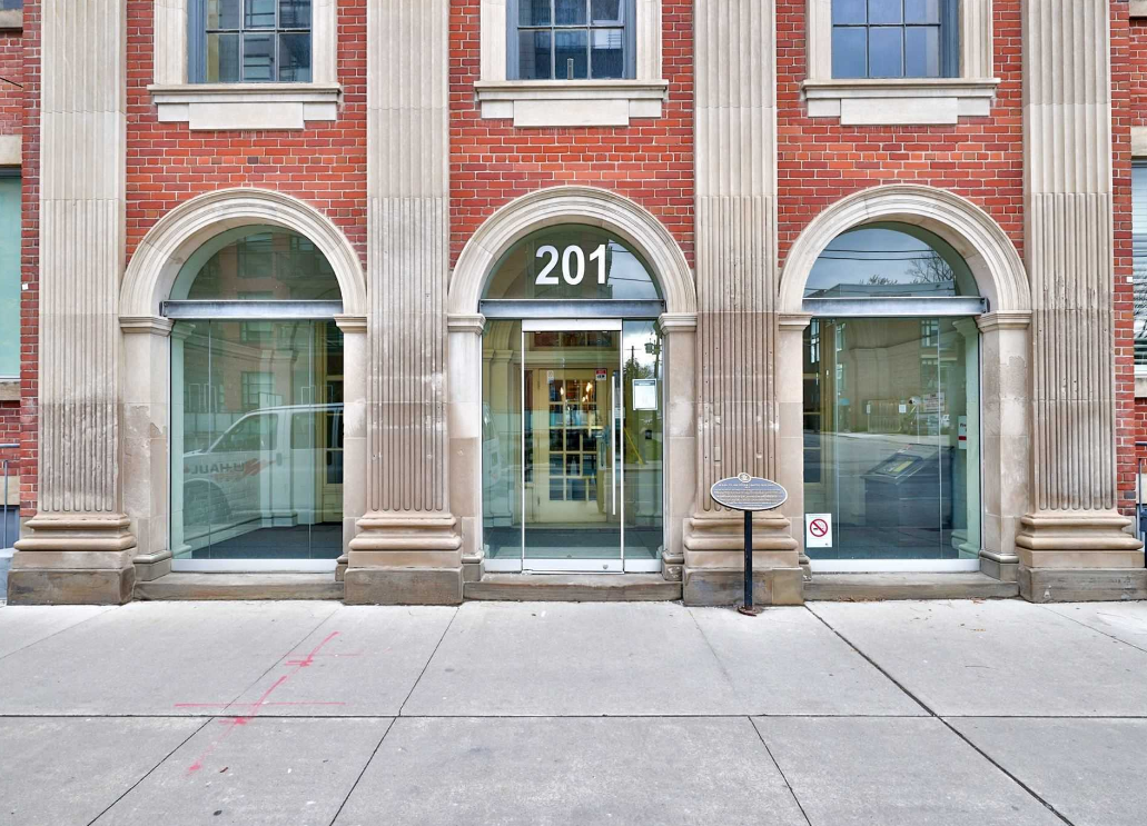 6-web-or-mls-410 - 201 Carlaw-6