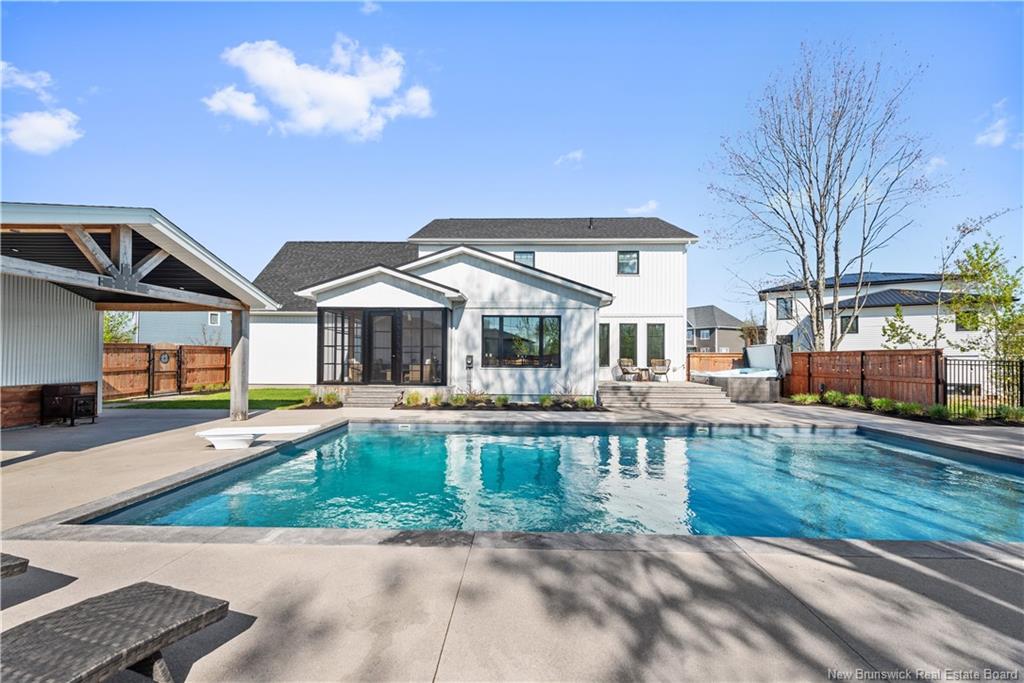 33 Balfour Crt