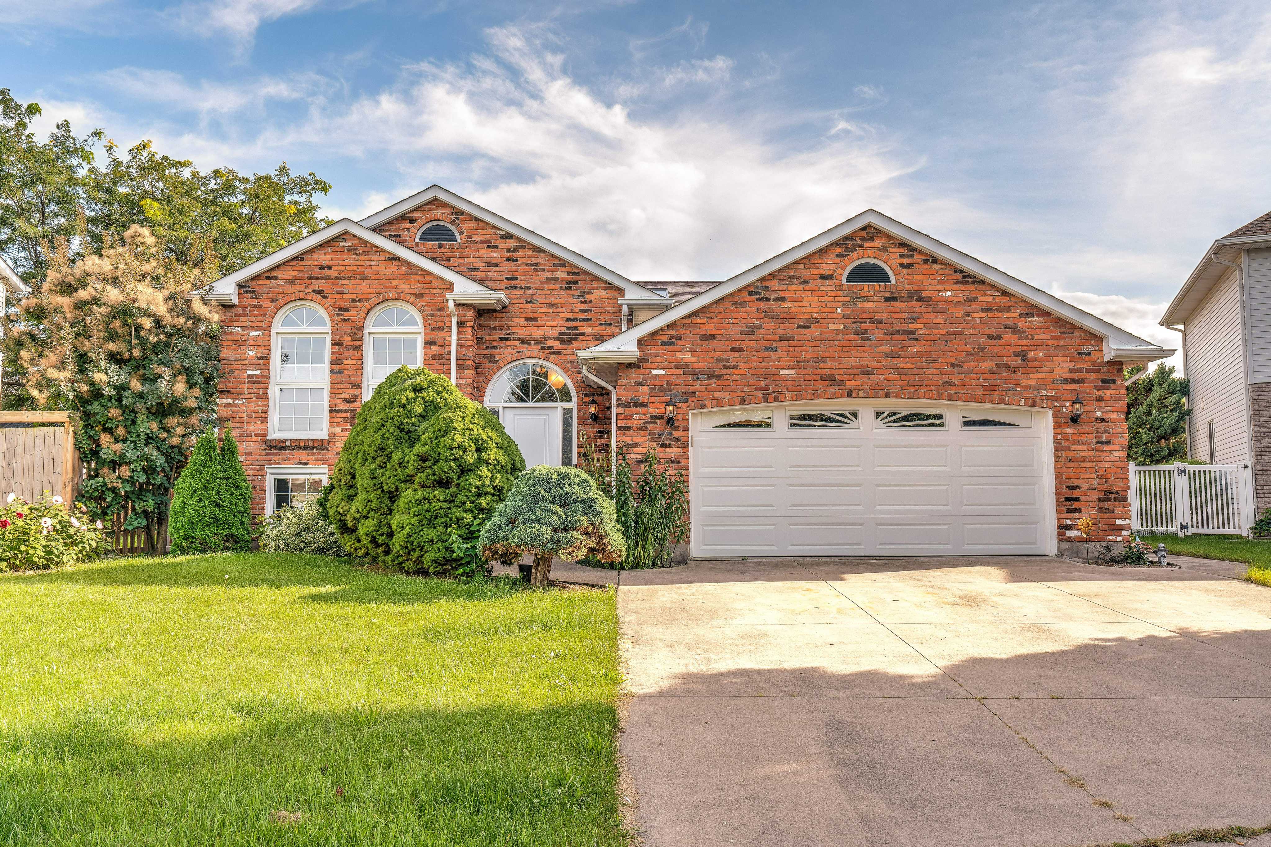 6 Cedar Court