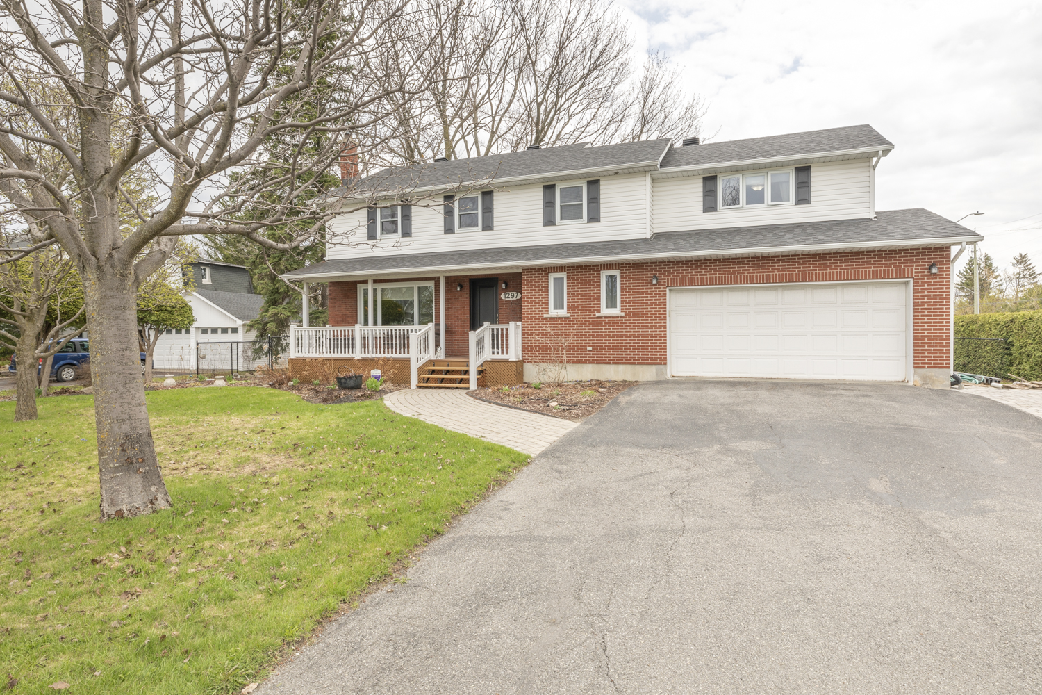 1297 Normandy Crescent