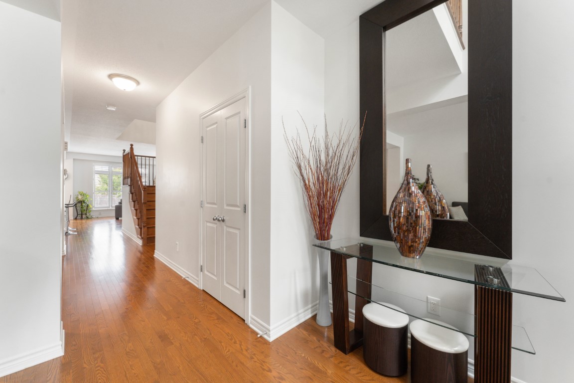 648 Woodbriar Way