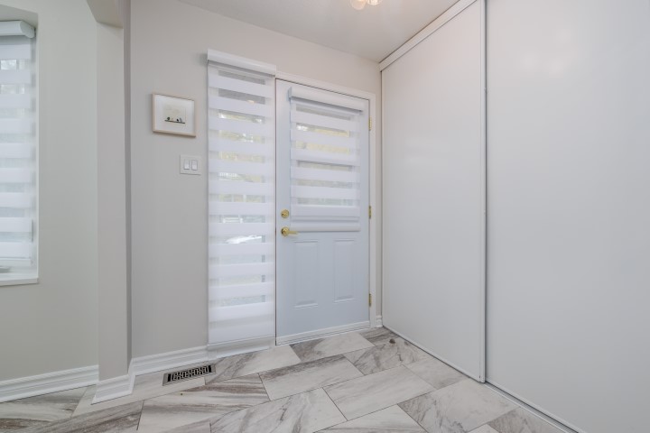 212 Russell Avenue