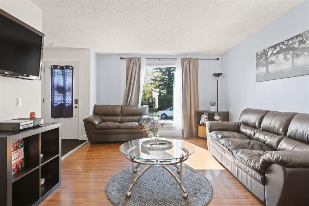 7 Erin Park Bay SE