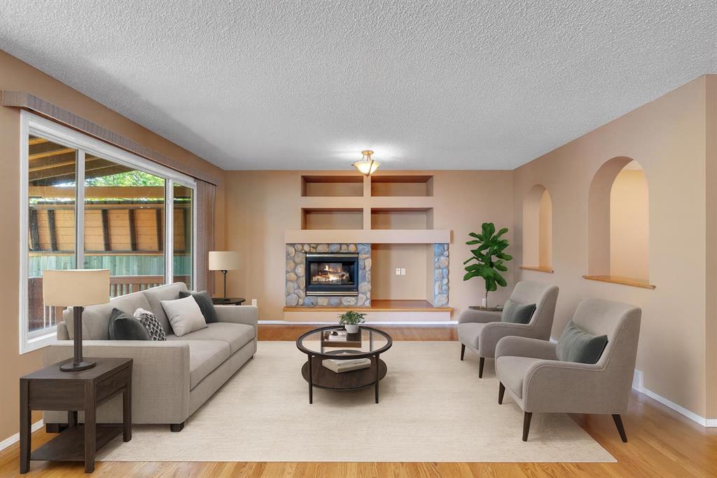 150 Harvest Oak View NE