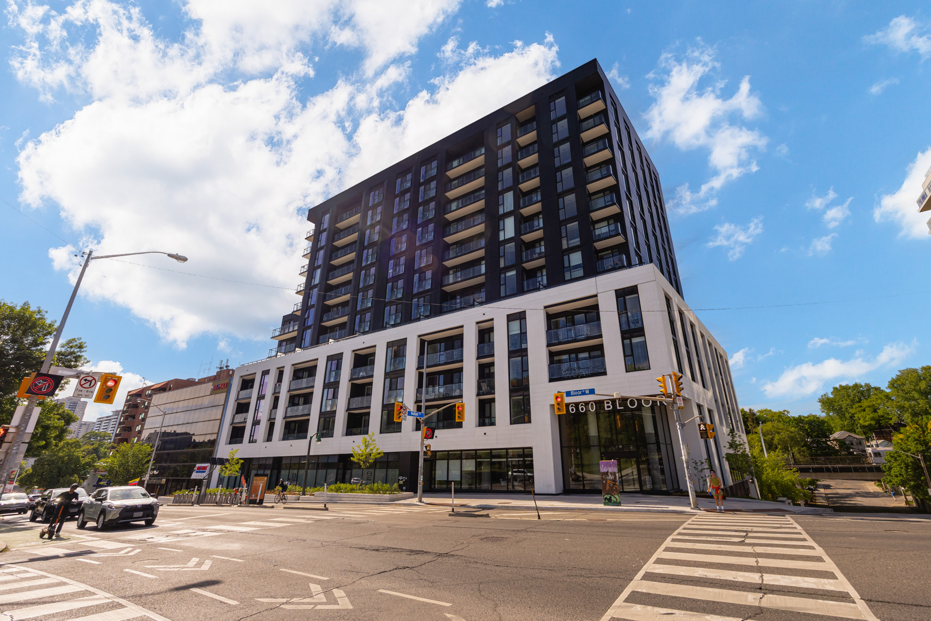  West Bend Condos, Unit 812