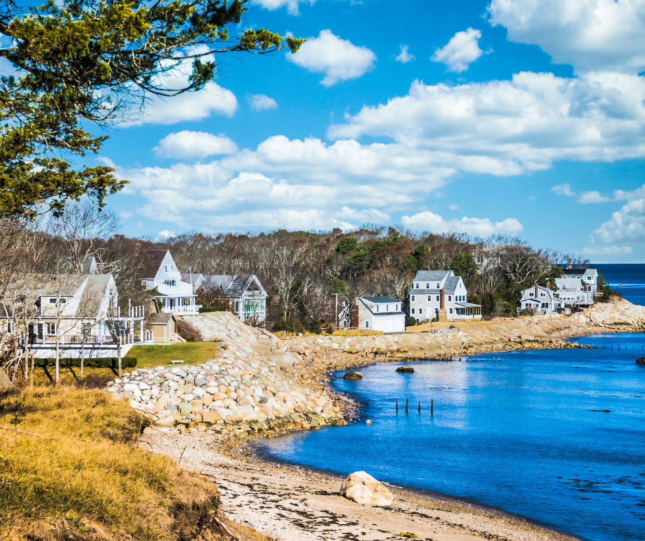 Buying a Waterfront Property in Ontario? Here's What You Need to Know