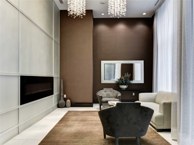 21 Balmuto Street Toronto Crystal Blu Condos Lobby Yorkville Victoria Boscariol Chestnut Park Real Estate 21 Balmuto St Toronto Crystal Blu Condos Lobby Yorkville