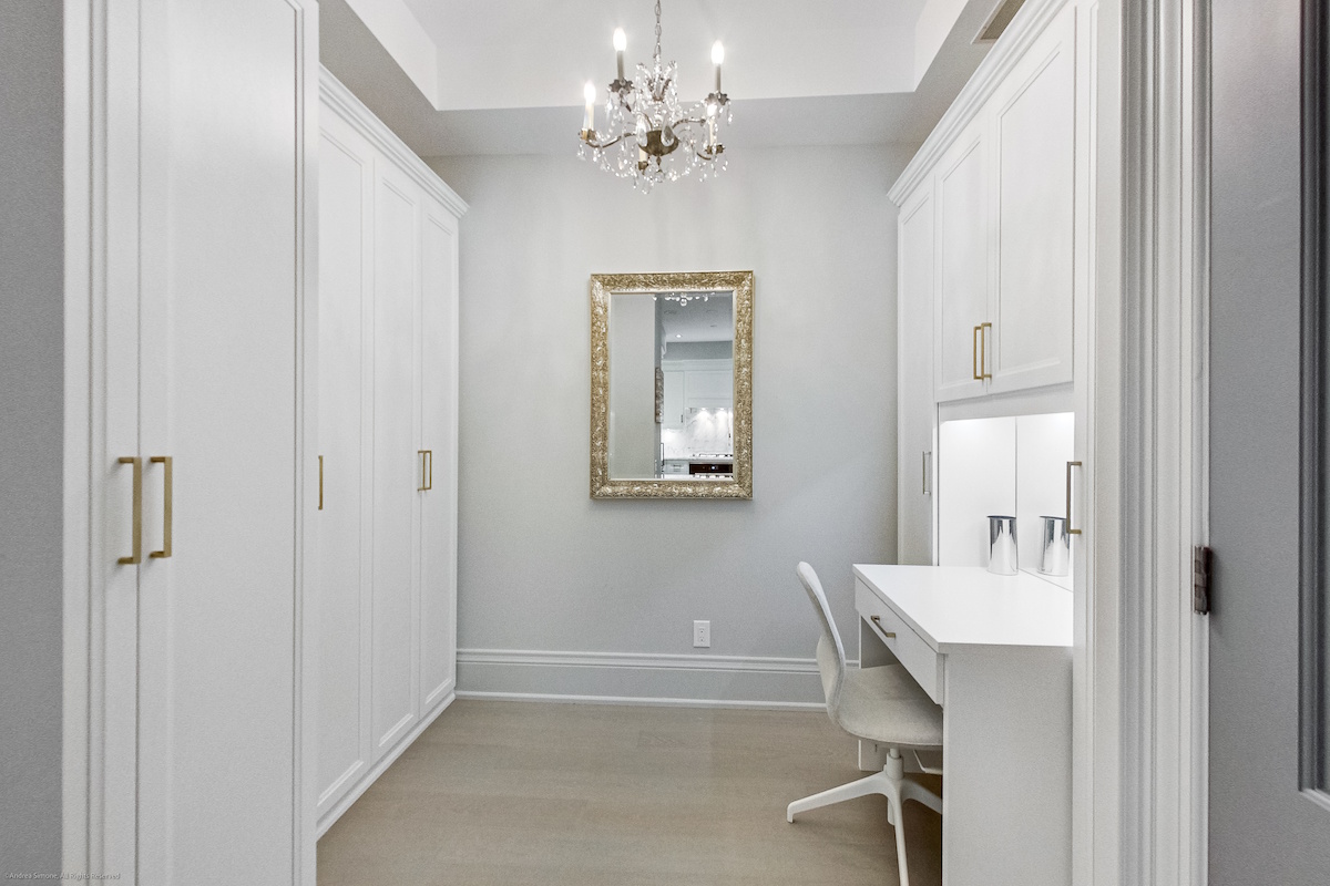 Separate Enclosed Den Office 181 Davenport Rd Unit 205 Toronto Separate Enclosed Den Office 181 Davenport Rd Unit 205 Toronto