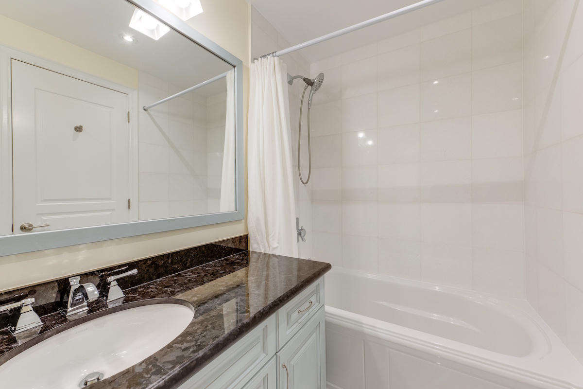 Four-Piece Bath With Heated Flooring 21 Burekbrook Place Toronto Kilgour Estate Townhouse Condos Balcony