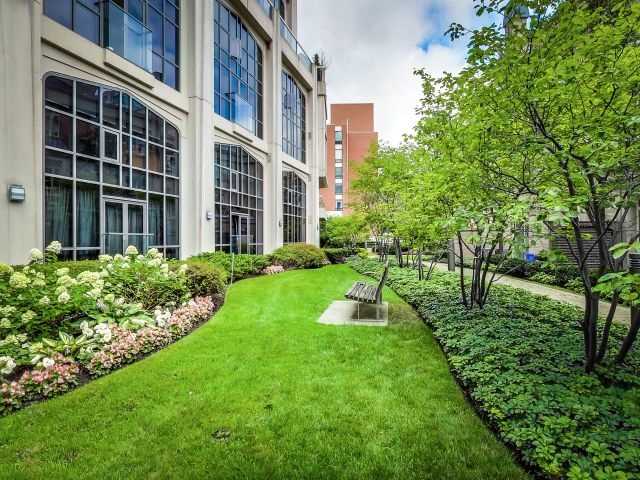 3 Mcalpine St Toronto Bloor Yorkville Annex Domus Condos Gardens