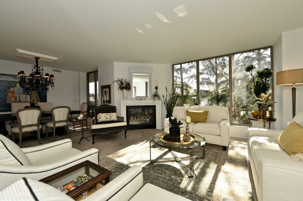 2 Lynwood Ave Suite 401 Living Room Toronto Luxury Condos For Sale South Hill