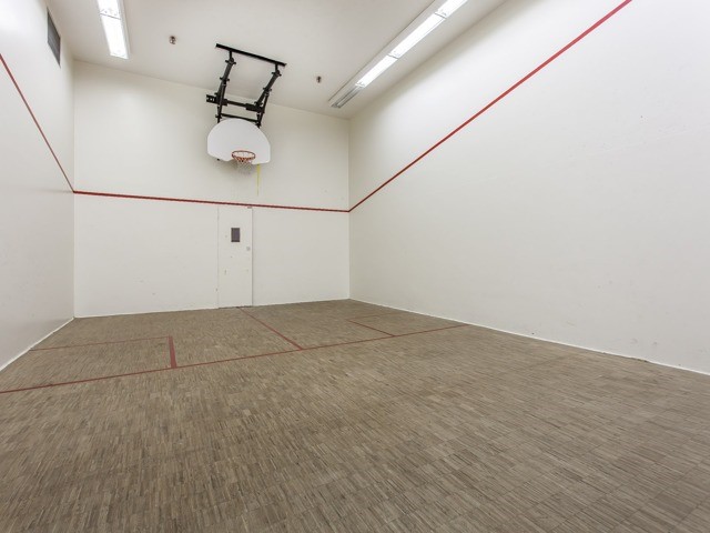 175 Cumberland St Toronto Yorkville Annex Condos Renaissance Plaza Basketball Squash Court Victoria Boscariol Chestnut Park Real Estate 175 Cumberland St Toronto Yorkville Annex Condos Renaissance Plaza Basketball Squash Court