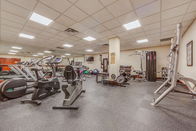 980 Yonge St Toronto The Ramsden Condos Gym Yorkville Rosedale Annex 