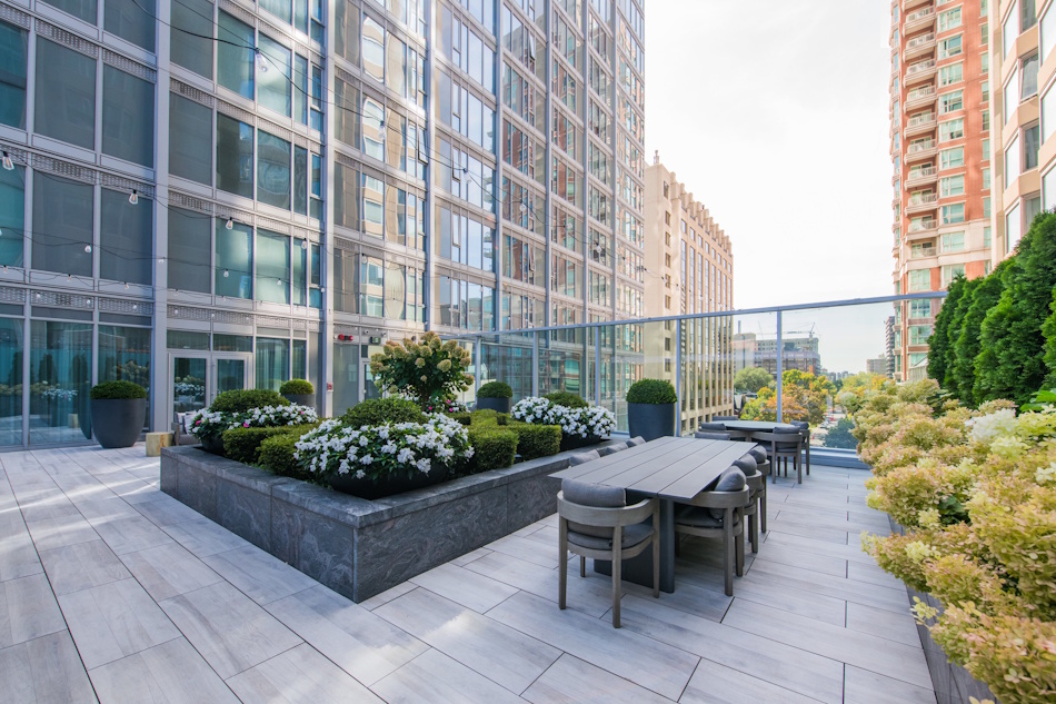 Yorkville Private Estates Condos Lobby 200 Cumberland St Toronto Victoria Boscariol Chestnut Park Real Estate 200 Cumberland St Toronto Yorkville Private Estates Condos Lobby