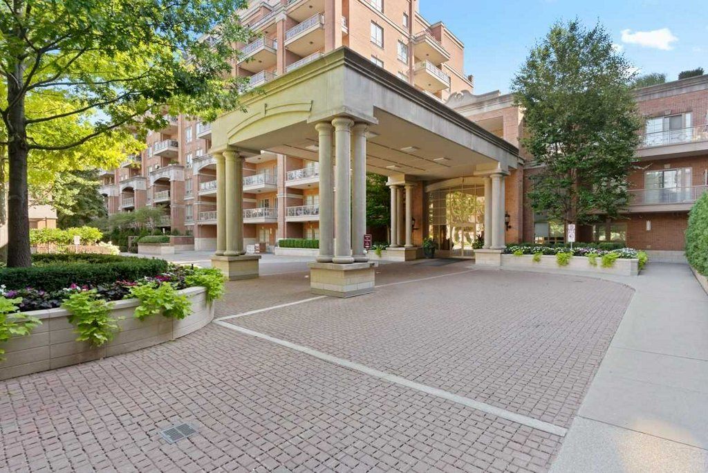 21 Burkebrook Kilgour Estate Condos Entrance Toronto Sunnybrook