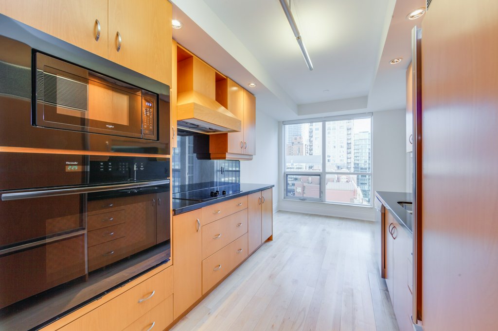 10 Bellair St Unit 903 Toronto Yorkville Condos Kitchen 10 Bellair St Unit 903 Toronto Yorkville Condos Kitchen