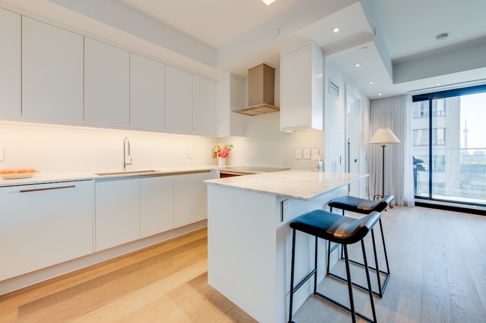 Kitchen 200 Cumberland St Suite 2703 Toronto Yorkville Private Estates