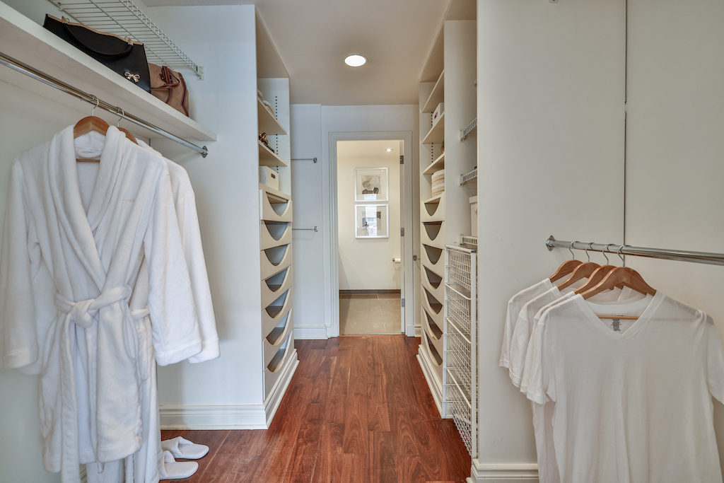 Walk-Thru Closet 18A Hazelton Ave Suite 408 Toronto Yorkville Condos Walk-Thru Closet 18A Hazelton Ave Suite 408 Toronto Yorkville Condos