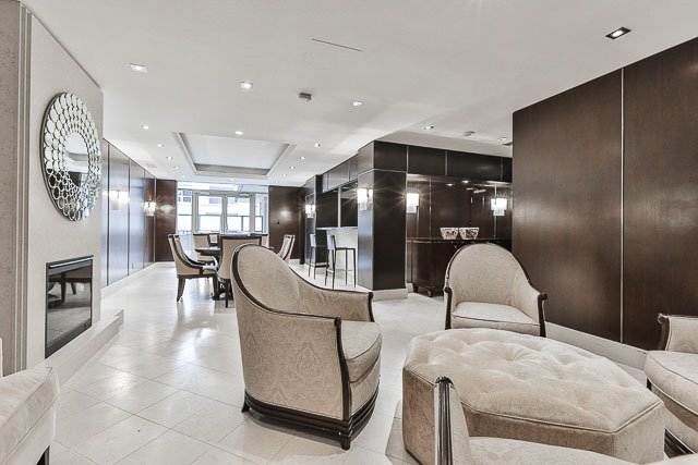 68 Yorkville Ave Toronto Regency Condos Party Room 