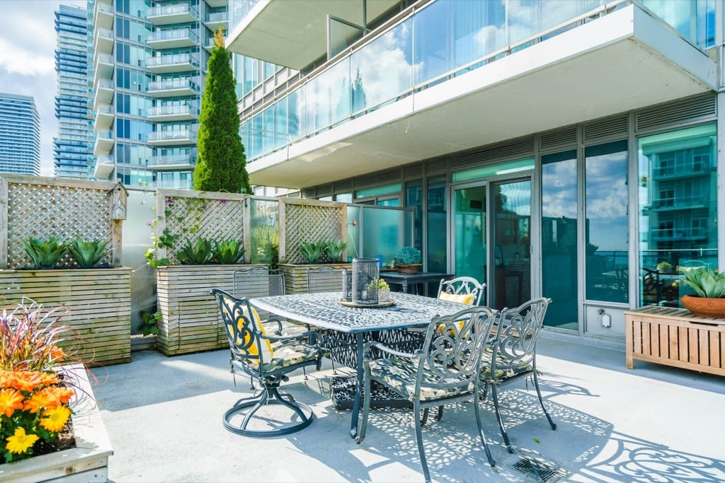 2119 Lake Shore Blvd West Suite 1204 Toronto 800 Sq Ft South Facing Terrace Overlooking The Lake