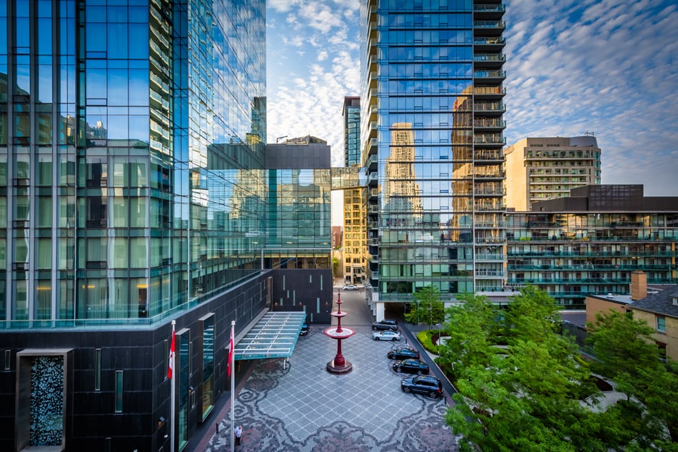 Four Seasons Hotel & Private Residences 50 Yorkville Ave Luxury Condos 