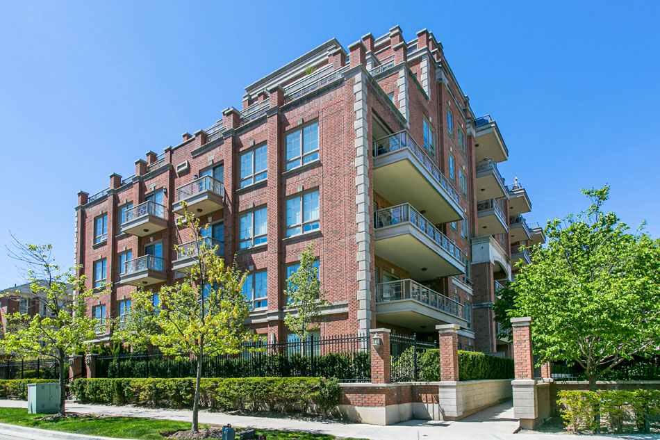 Kilgour Estate Condos 20 Burkebrook Place Toronto