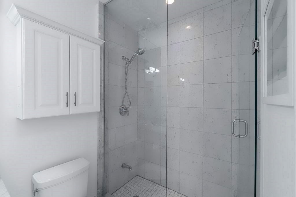 1 Bedford Rd Unit 2503 Toronto Yorkville Condos For Sale Ensuite Bath In Master Bedroom Victoria Boscariol Chestnut Park Real Estate 1 Bedford Rd Unit 2503 Toronto Yorkville Condos For Sale Ensuite Bath In Master Bedroom