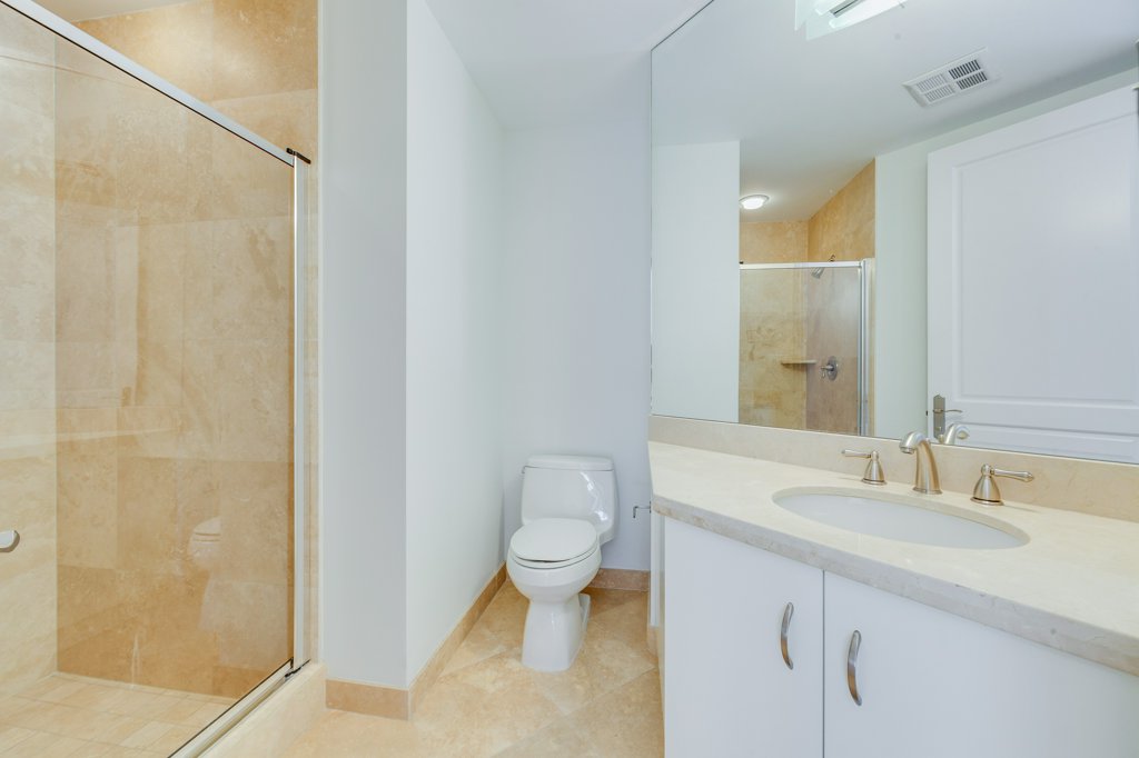 10 Bellair Suite 903 Toronto Yorkville Condos 2nd Bathroom 10 Bellair Suite 903 Toronto Yorkville Condos 2nd Bathroom
