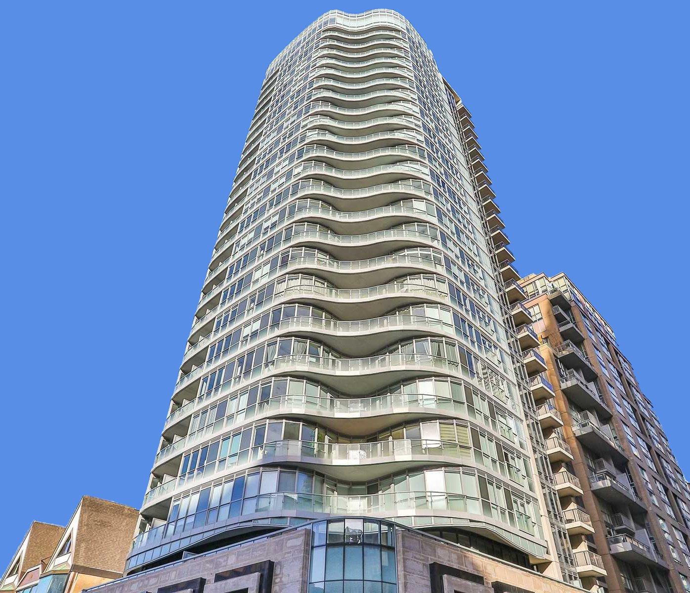 88 Cumberland St Toronto Minto Yorkville Park Condos 