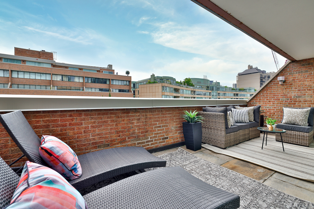 2nd Terrace 18A Hazelton Ave Unit 408 Yorkville Toronto Condos Victoria Boscariol Chestnut Park Real Estate 2nd Terrace 18A Hazelton Ave Unit 408 Yorkville Toronto Condos