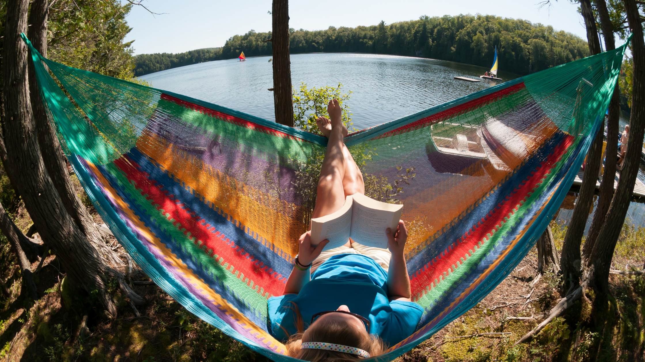 Cottage relaxation hammocks