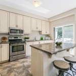 120 165 Kinsman Dr
