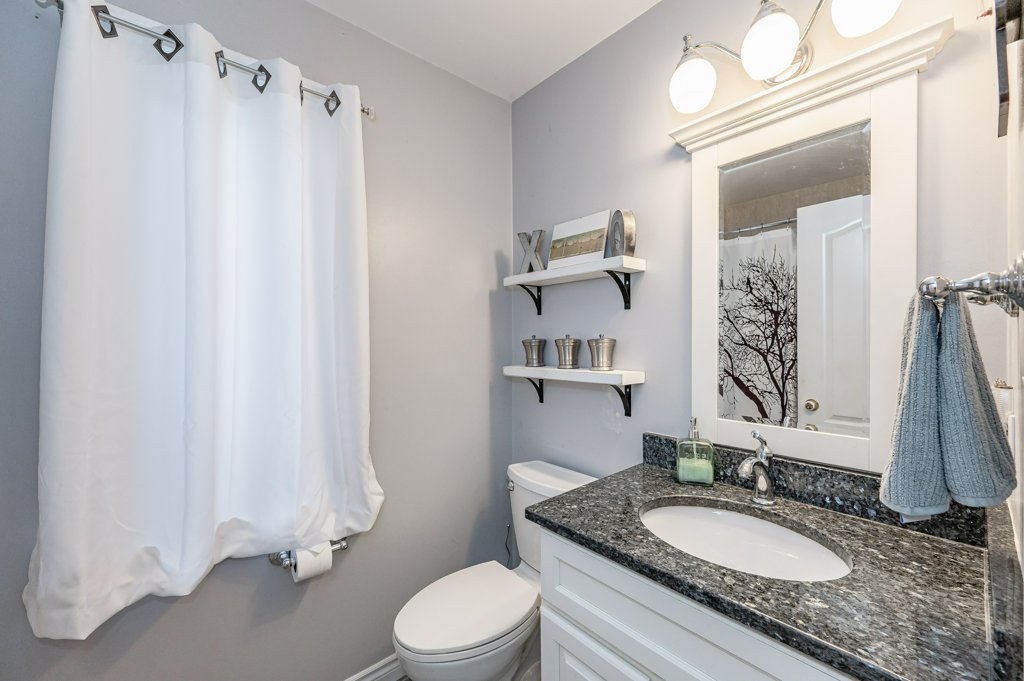 1 of 3 Full Bathrooms