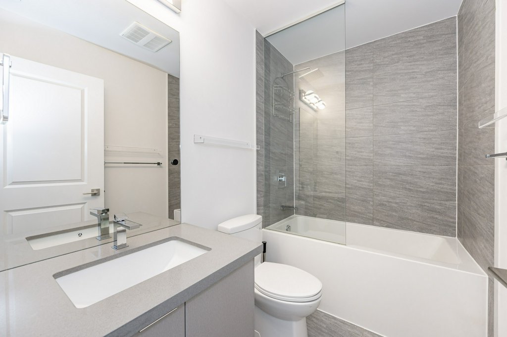 Bathroom at 417-297 Oak Walk Drive