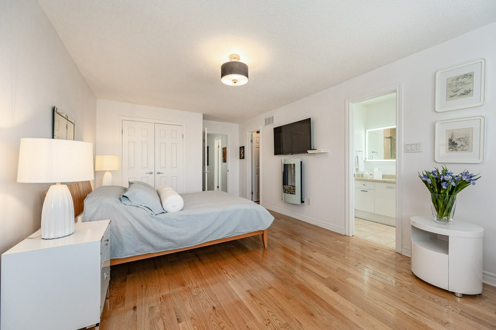 FOR SALE: 1169 Dorval Drive, Unit 71, Oakville