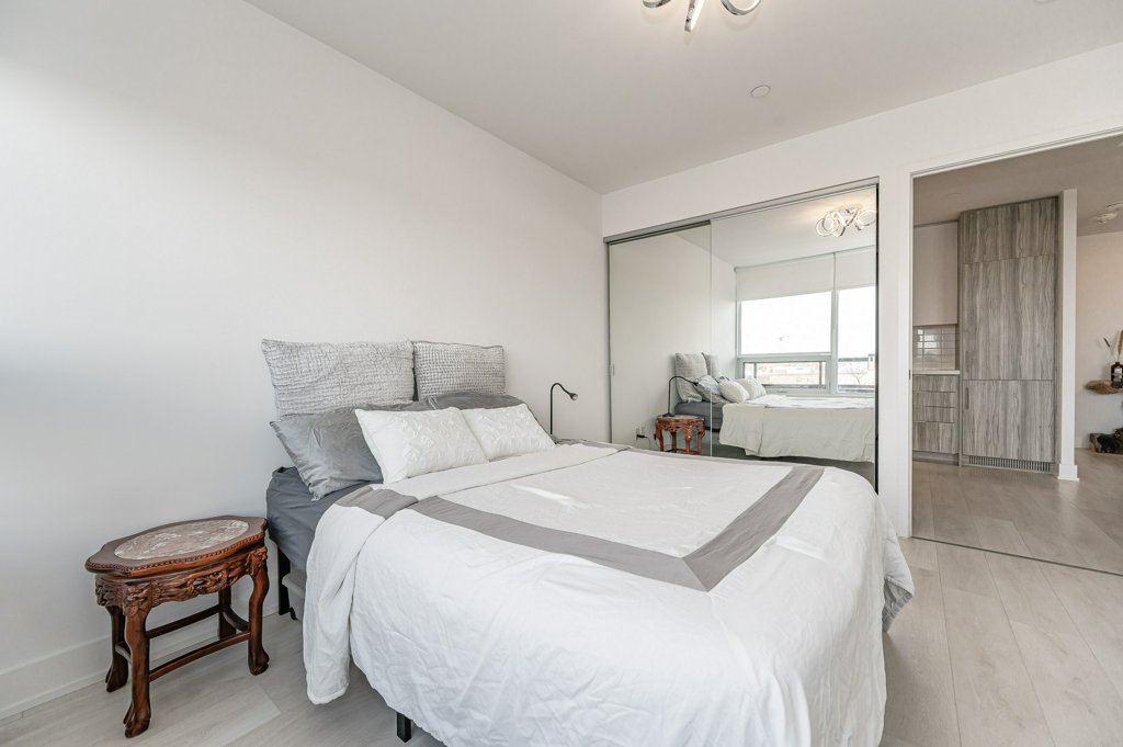 Primary Bedroom 417-297 Oak Walk Drive