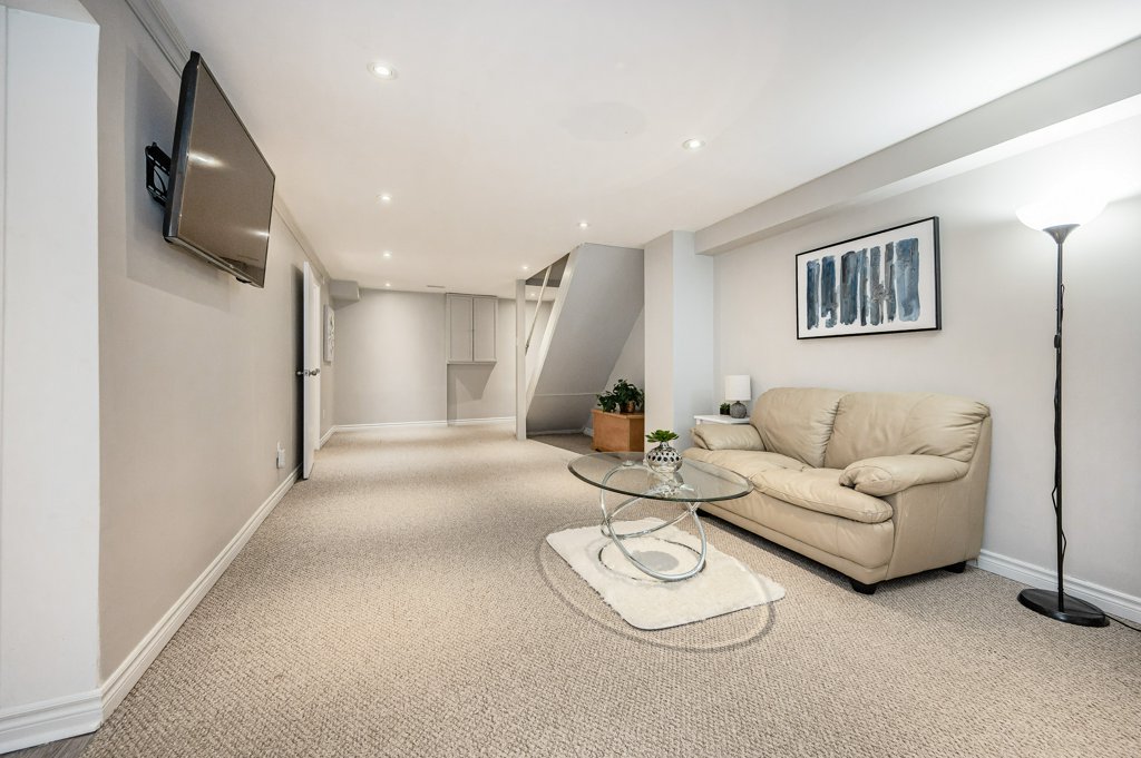 Rec Room 103-2055 Walkers Ln