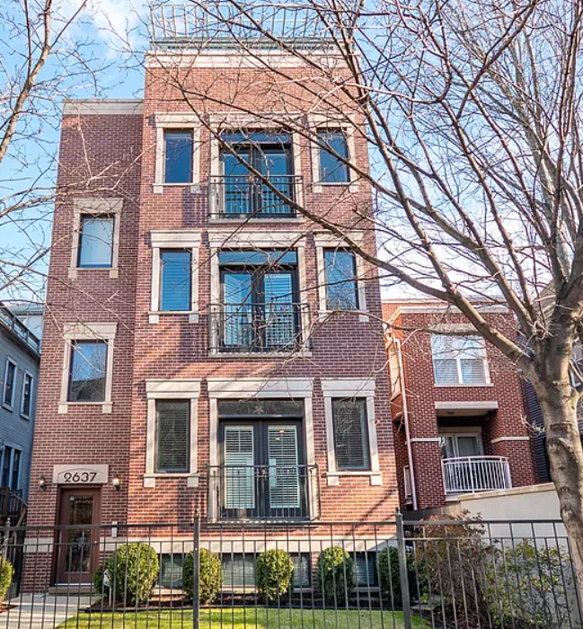 2637 N Southport Ave #2